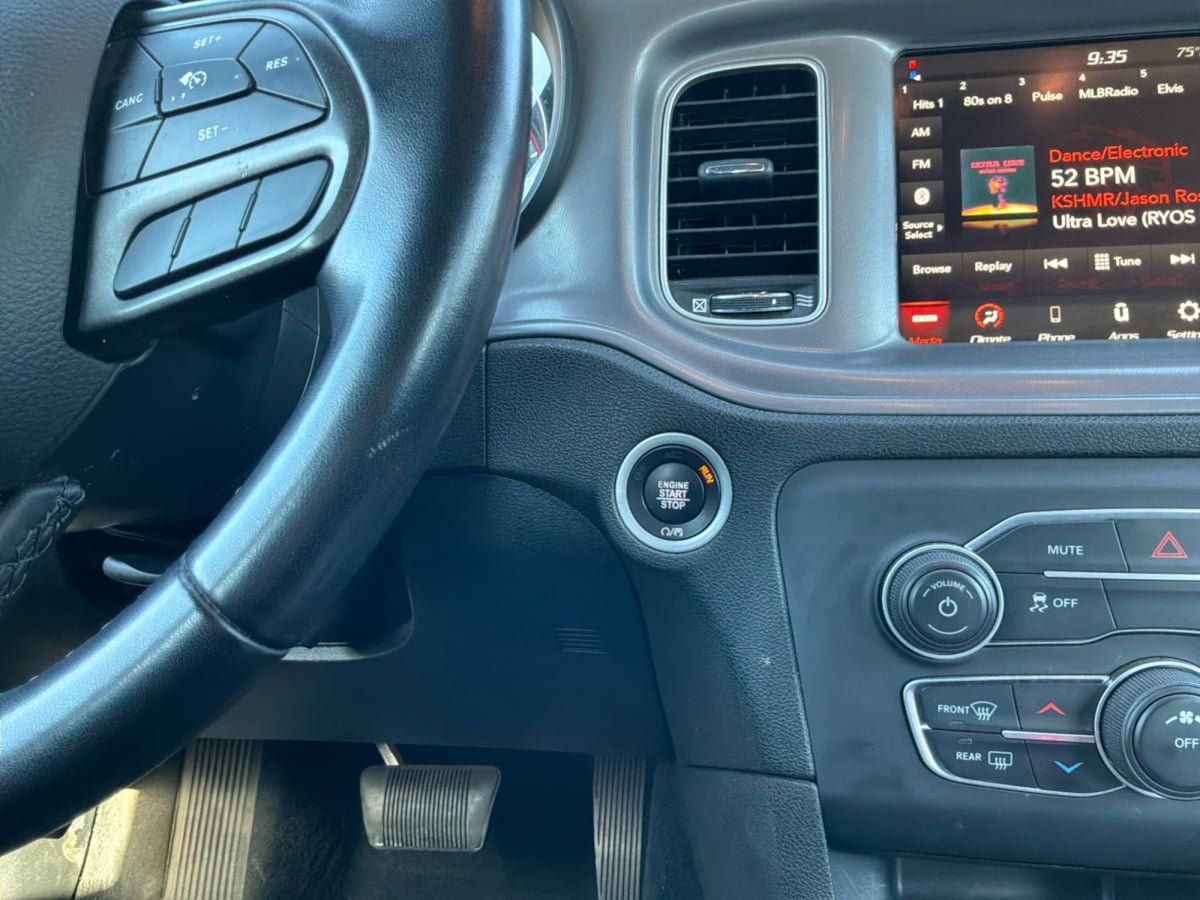 Used 2023 Dodge Charger SXT RWD image 17