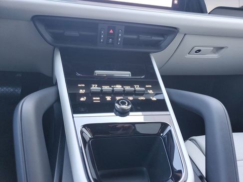 New 2026 Porsche Cayenne Coupe AWD/4WD image 24
