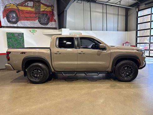 Used 2023 Nissan Frontier PRO-4X w/ Pro-4X Premium Package image 3