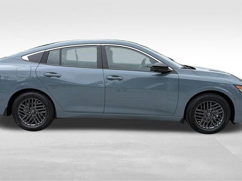 New 2026 Nissan Sentra SV w/ SV Convenience Package FWD image 9