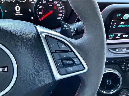 Used 2018 Chevrolet Camaro ZL1 RWD image 13