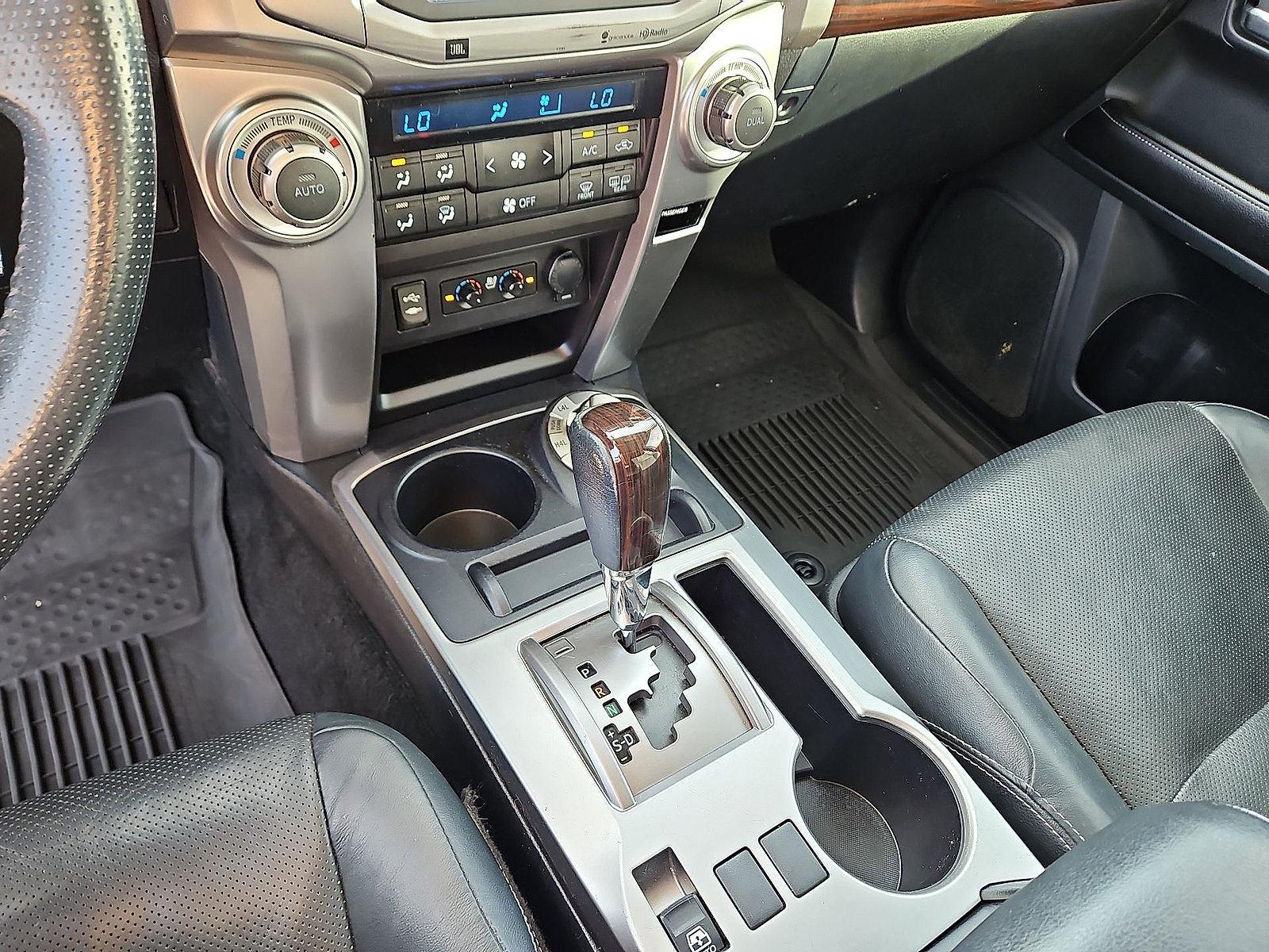 Used 2015 Toyota 4Runner Limited AWD/4WD image 22