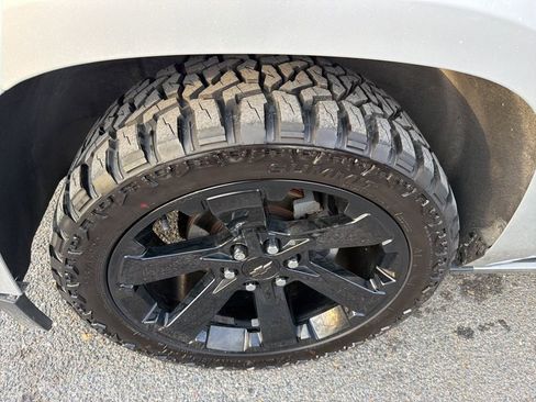 Used 2018 Chevrolet Tahoe Premier image 27