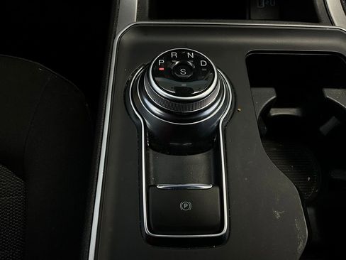 Used 2022 Ford Edge SE w/ Black Appearance Package image 23