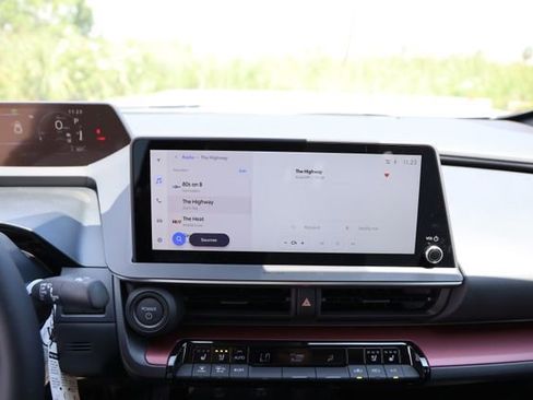 New 2026 Toyota Prius Plug-In Hybrid FWD image 19