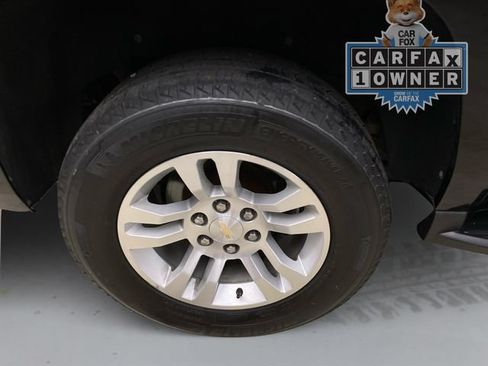 Used 2017 Chevrolet Suburban LT AWD/4WD image 18