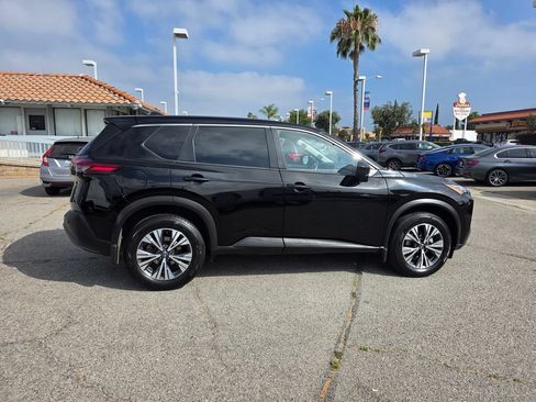 Used 2023 Nissan Rogue SV FWD image 4