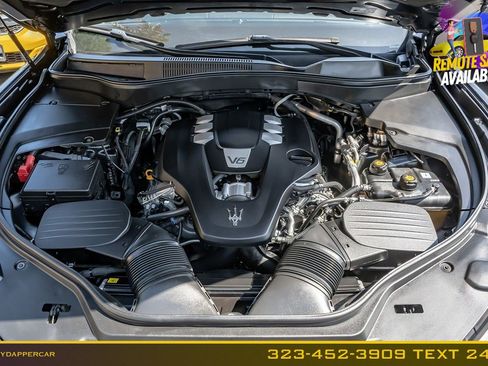 Used 2019 Maserati Levante AWD/4WD image 19
