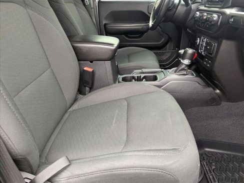 Used 2019 Jeep Wrangler Unlimited Sport S AWD/4WD image 20