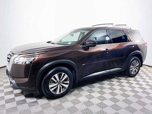 Certified 2022 Nissan Pathfinder SL w/ Lighting Package (N92) image 1