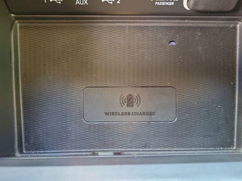 Used 2025 Jeep Grand Cherokee Summit w/ Obsidian Package image 24