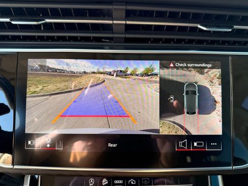 Used 2021 Audi Q8 Premium Plus w/ Premium Plus Package AWD/4WD image 18