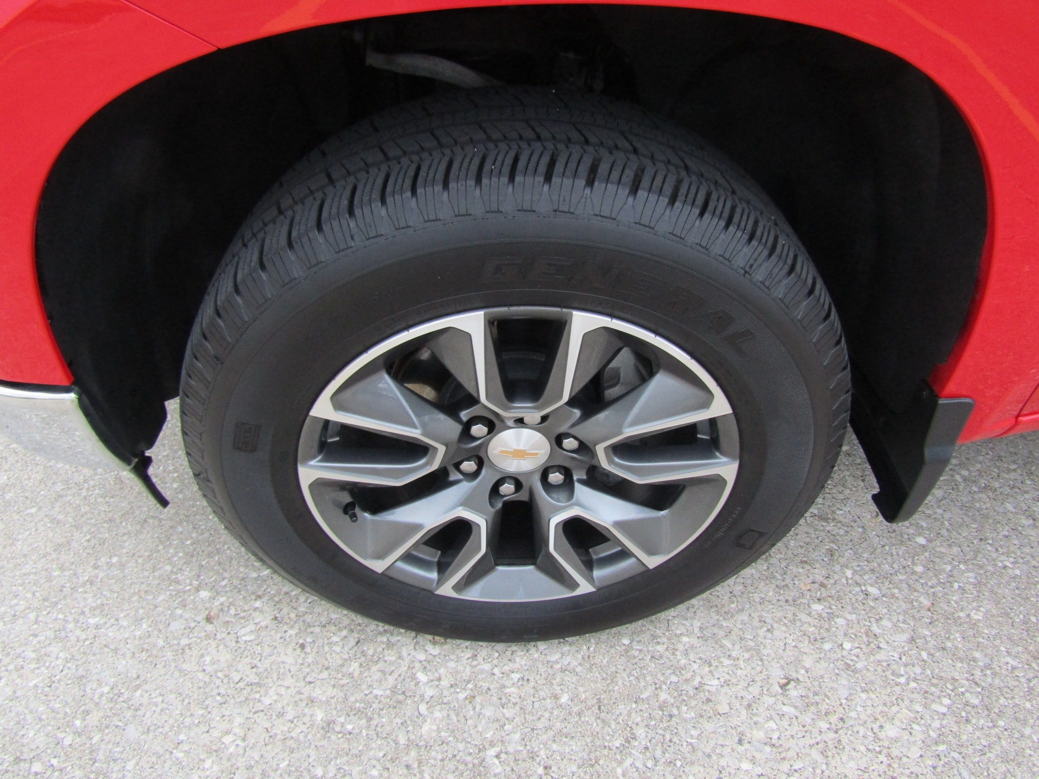 Used 2025 Chevrolet Silverado 1500 LT AWD/4WD image 9