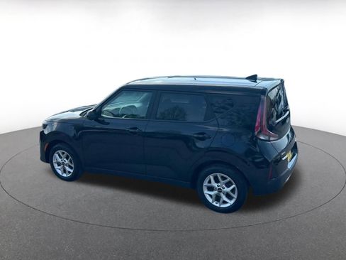 Used 2025 Kia Soul LX w/ LX Technology Package image 10
