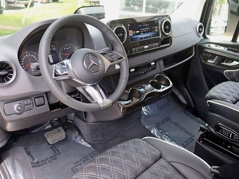 Used 2026 Mercedes-Benz Sprinter 3500 image 16