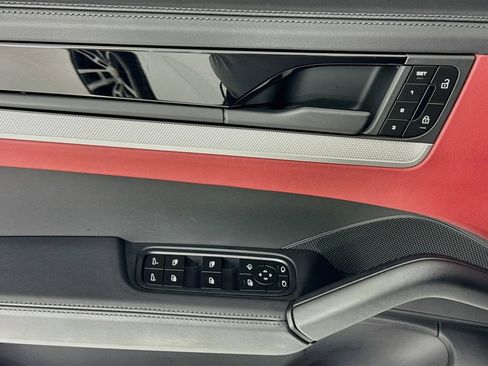 Certified 2026 Porsche Cayenne S AWD/4WD image 11