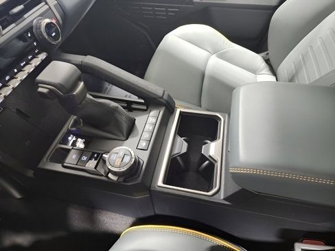 Used 2025 Toyota 4Runner Trailhunter image 34