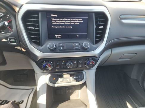 Used 2023 GMC Acadia SLT w/ Technology Package image 30