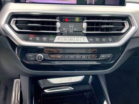 Used 2024 BMW X3 sDrive30i w/ Premium Package w/ZPA image 33