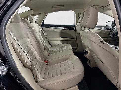 Used 2020 Ford Fusion SE FWD image 37