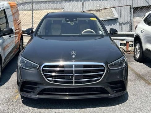 Used 2022 Mercedes-Benz S 500 4MATIC image 2