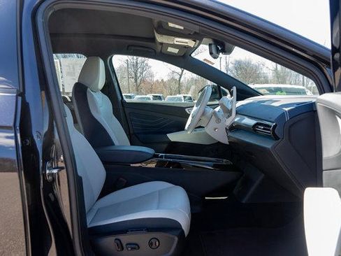 Certified 2023 Volkswagen ID.4 Pro S AWD/4WD image 13