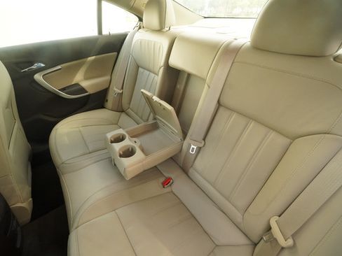 Used 2016 Buick Regal Premium w/ Driver Confidence Package #1 FWD image 24