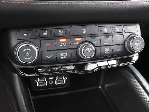 Used 2023 Dodge Durango GT image 27