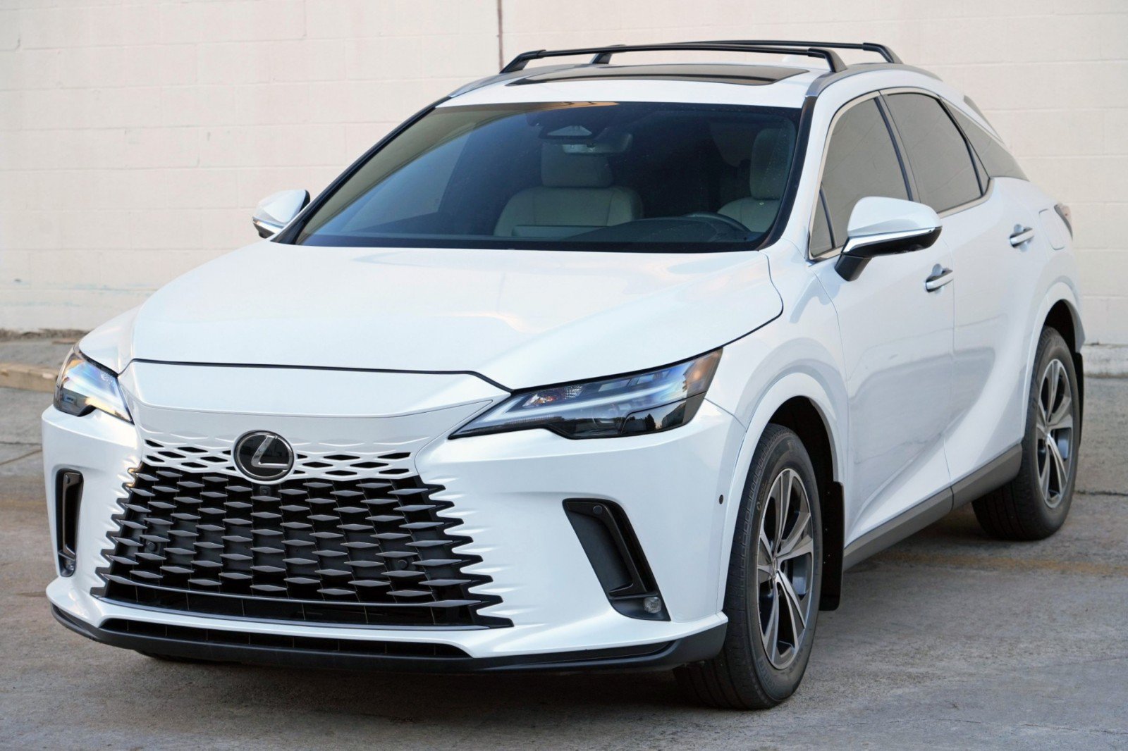 Used 2024 Lexus RX 350h w/ Convenience Package AWD/4WD image 50