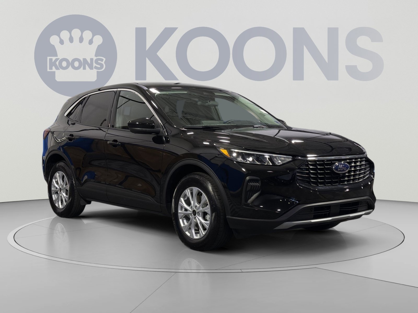 Used 2023 Ford Escape Active w/ Tech Pack #2 AWD/4WD image 10