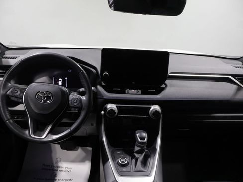 Used 2024 Toyota RAV4 XSE w/ Advanced Technology Package AWD/4WD image 17