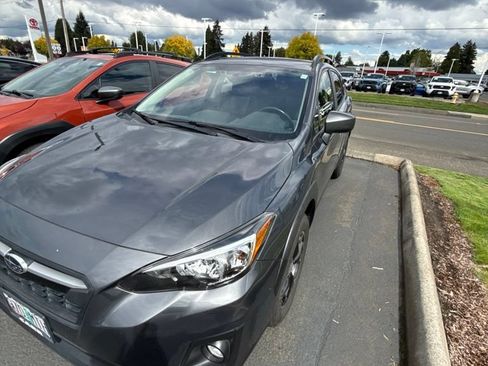 Used 2020 Subaru Crosstrek 2.0i Premium w/ Moonroof Package 2 AWD/4WD image 7