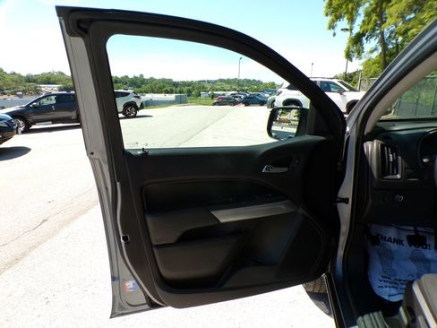 Used 2018 Chevrolet Colorado LT w/ LT Convenience Package RWD image 22