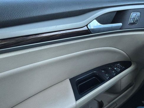 Used 2013 Ford Fusion SE FWD image 29