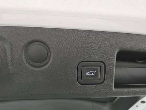 Used 2024 Chevrolet Equinox LT image 14