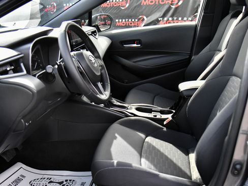 Used 2024 Toyota Corolla SE w/ SE Package image 17