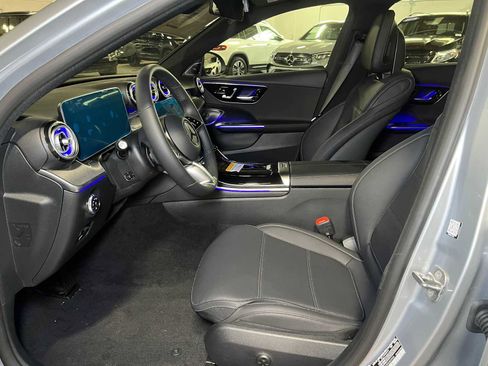 Used 2025 Mercedes-Benz C 300 4MATIC Sedan image 19