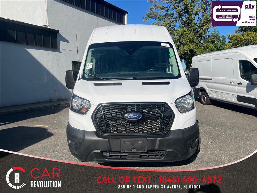 Used 2025 Ford Transit 250 148 High Roof RWD image 2