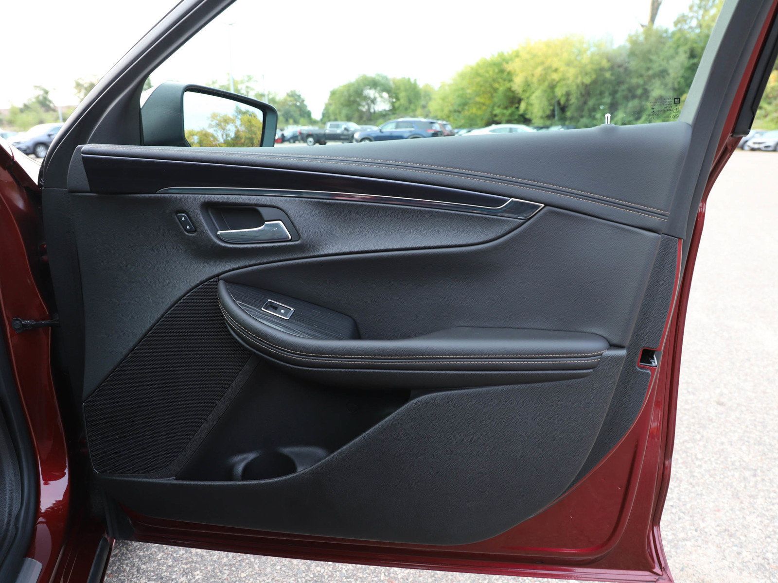Used 2016 Chevrolet Impala LTZ FWD image 9
