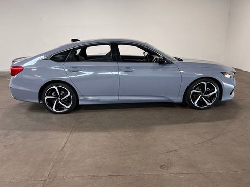 Used 2022 Honda Accord Sport image 2