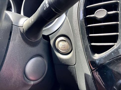 Used 2017 Nissan Juke SL FWD image 33