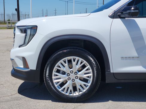 Used 2024 GMC Acadia Elevation FWD image 9