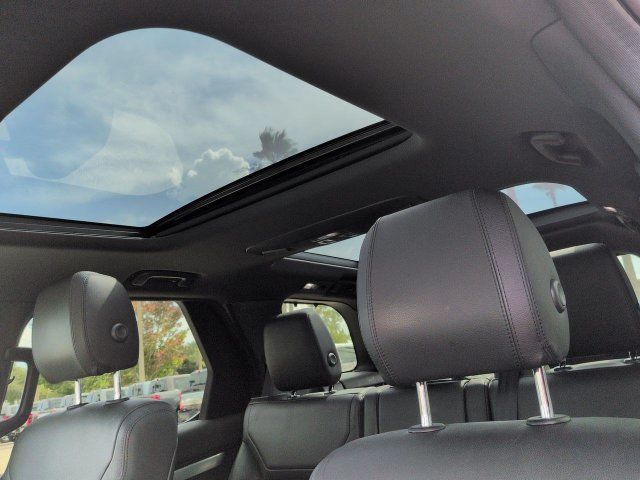 Used 2020 Land Rover Discovery Landmark AWD/4WD image 22