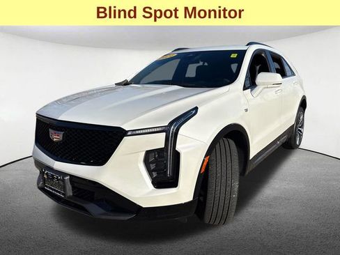 Used 2024 Cadillac XT4 Sport image 5