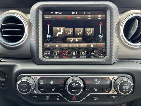 Used 2018 Jeep Wrangler Unlimited Rubicon AWD/4WD image 17
