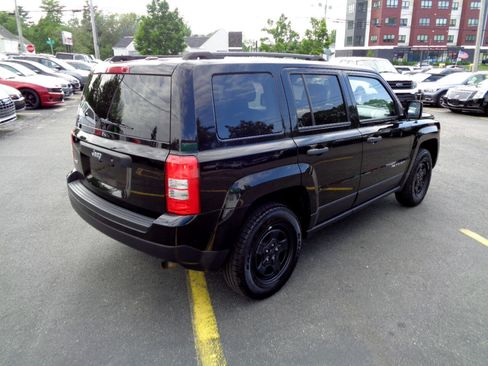 Used 2017 Jeep Patriot Sport image 13