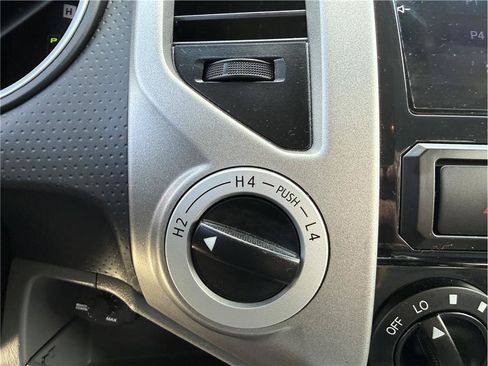 Used 2012 Toyota Tacoma 4x4 Access Cab V6 w/ TRD Off-Road Pkg image 22