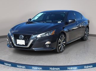 Used 2019 Nissan Altima 2.5 Platinum video 1
