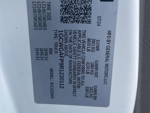 Used 2024 Chevrolet Express 2500 Work Van w/ Driver Convenience Package image 28