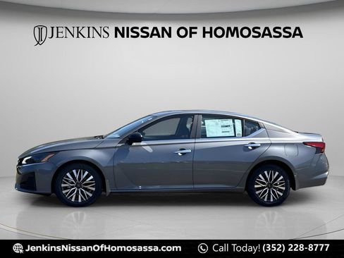 New 2025 Nissan Altima 2.5 SV FWD image 7